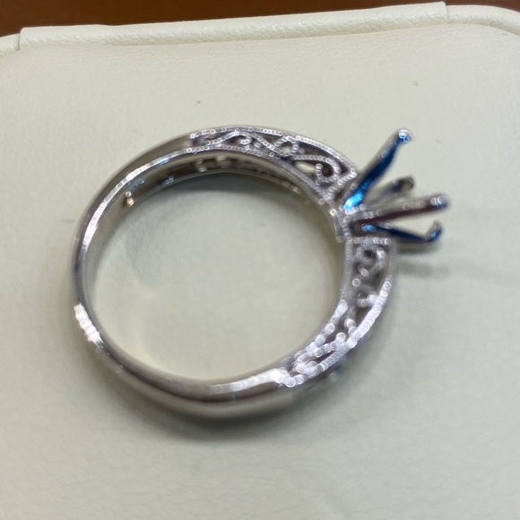 14K white gold setting. All it needs is your stone. - Picture 5 of 11